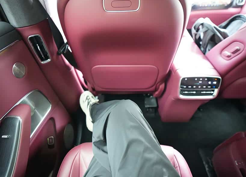 How about Huawei electric car for families with children?-Picture3