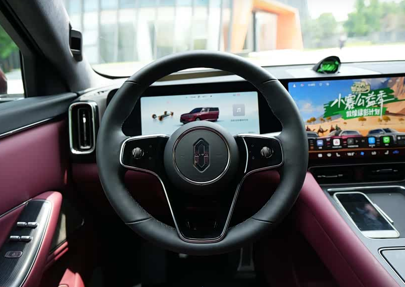 How about Huawei electric car for families with children?-Picture5
