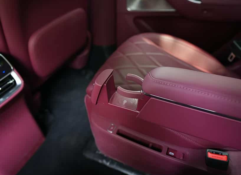 How about Huawei electric car for families with children?-Picture6
