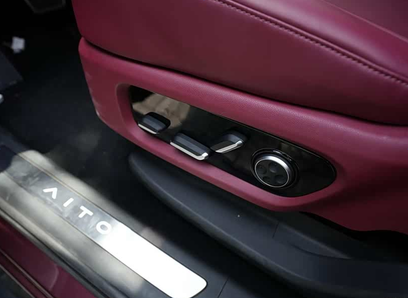 How about Huawei electric car for families with children?-Picture6