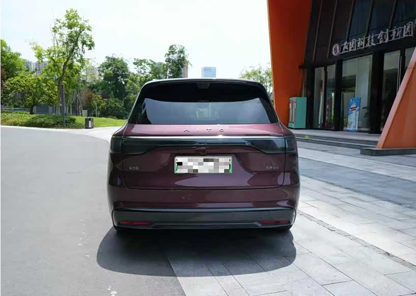 How about Huawei electric car for families with children?-Picture8